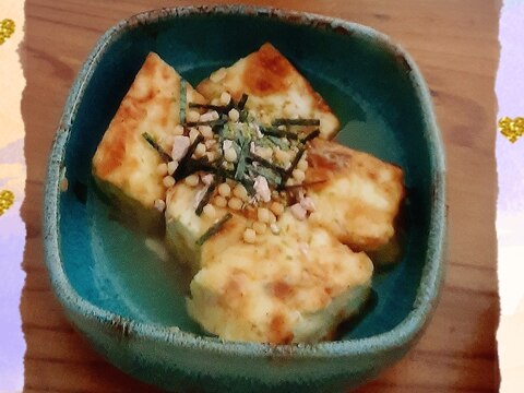 お茶漬けのもとで、簡単揚げ出し豆腐。